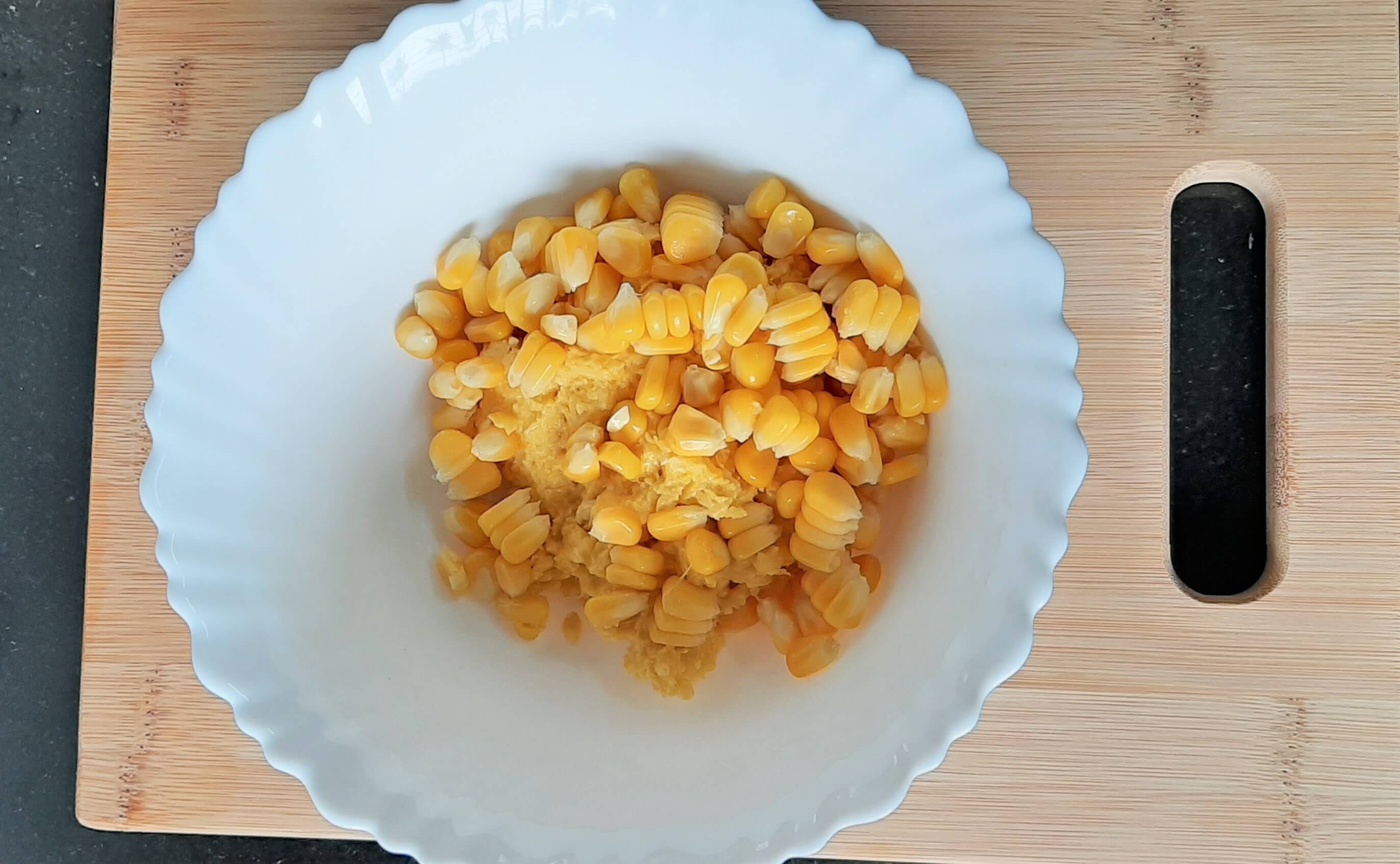 Corn kernels with groud corn