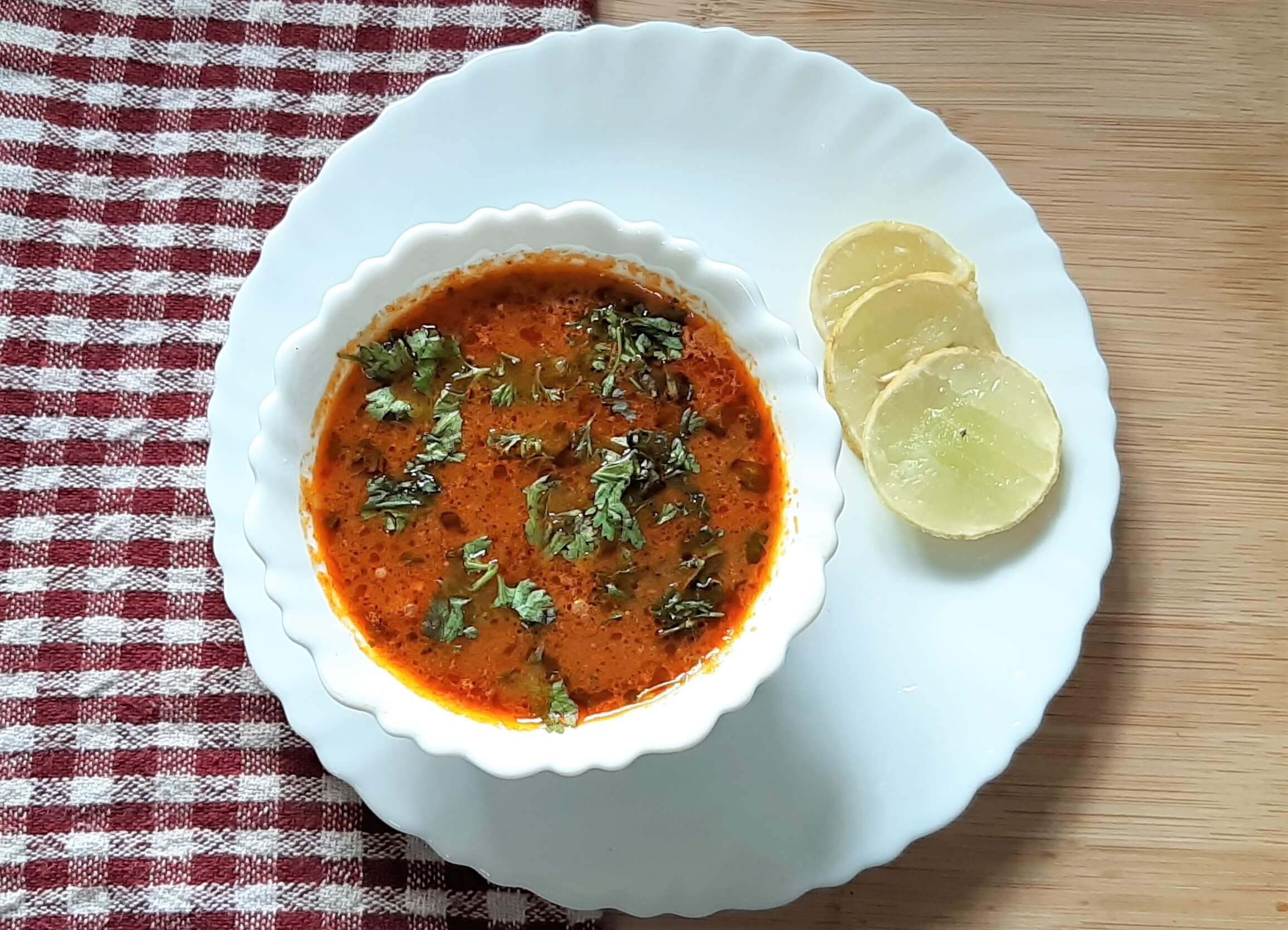 Khandeshi Dubuk Vade Curry