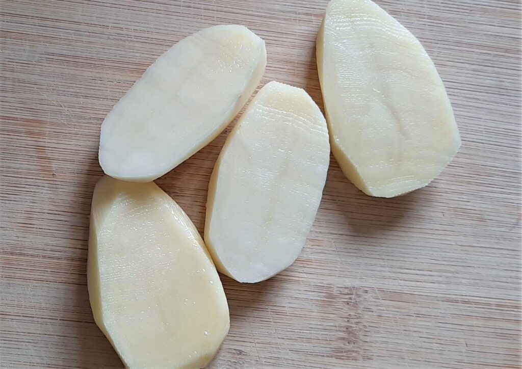 cutting potato