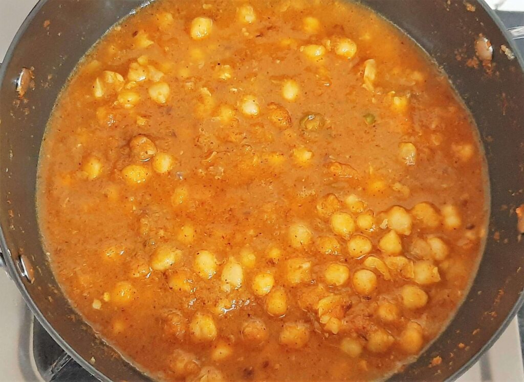 Chole masala recipe in a kadhai
