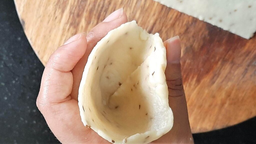 samosa cone shaped dough