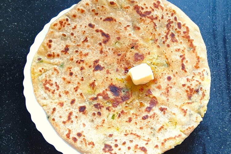 Aloo paratha in plate