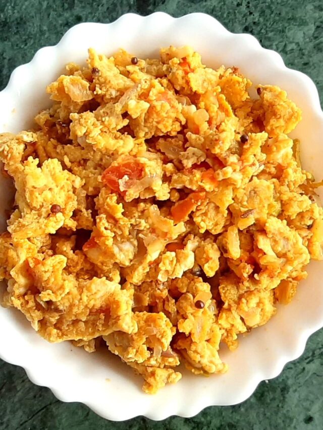 Spicy Anda Bhurji [Street-style Egg Bhurji]