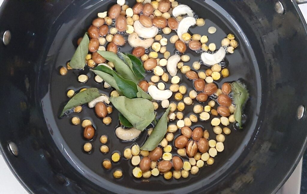 sautéing curry leaves