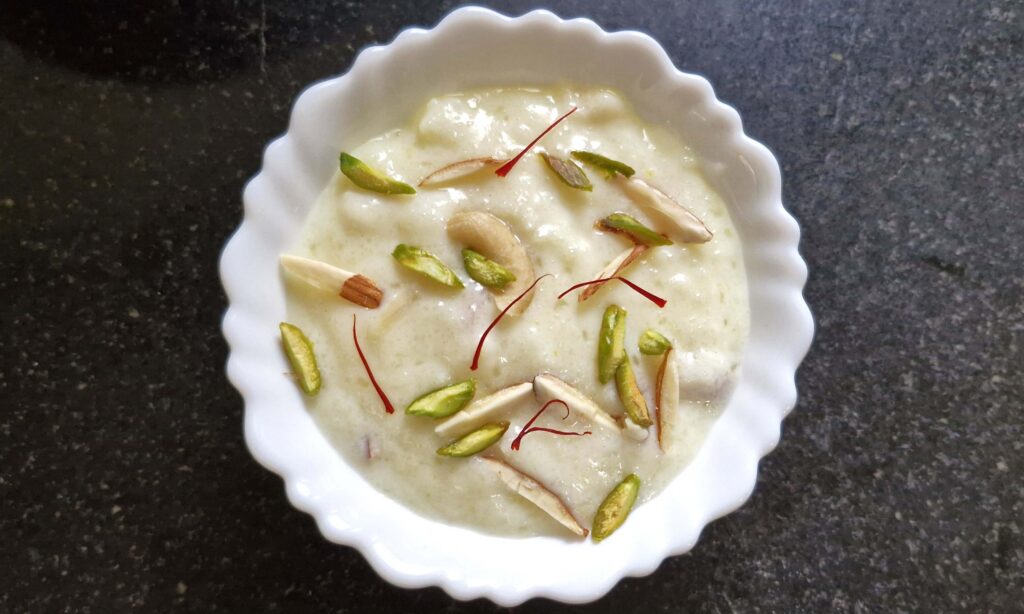 rice kheer in bowl