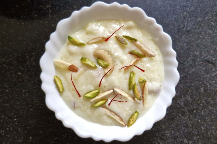 rice kheer in bowl